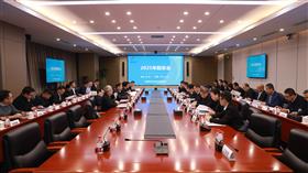 标题:中电建冀交高投爱游戏(中国)一站式服务平台召开2025年股东会暨三届四次董事会、三届三次监事会、四届一次董事会<br/>说明:<br/>日期:2025/12/22 17:12:48