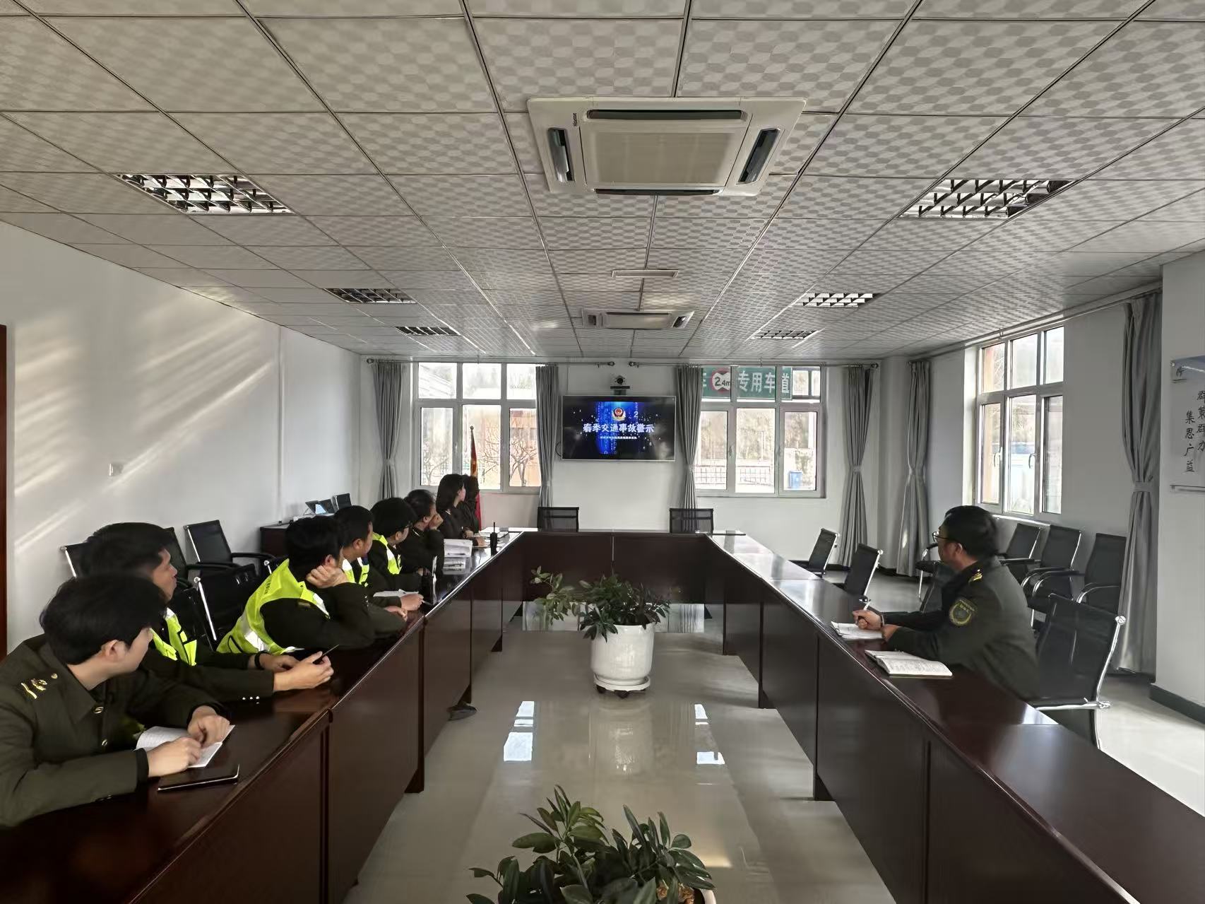 3.12春季交通安全 警示教育视频.jpg